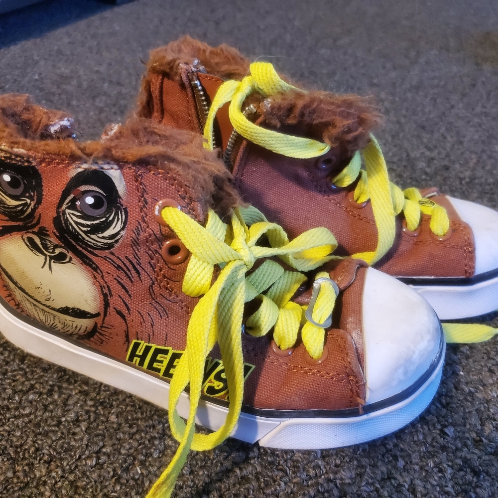 Kids Heelys size YTH 13C